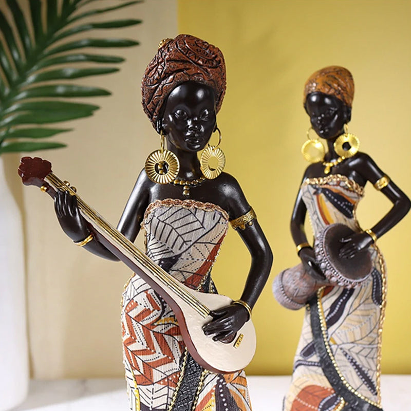 Hjemix | Afrikansk kvinnelig musiker skulptur