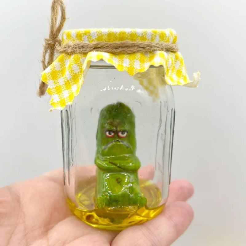 Hjemix | Grumpy Pickle in a Jar Skulptur