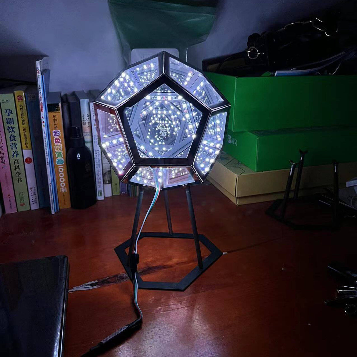 Hjemix | Infinity Dodecahedron LED Nattlys Kunst Bordlampe