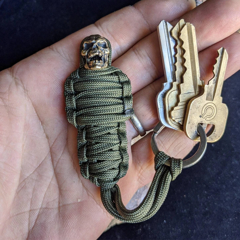 Hjemix | Paracord nøkkelring mumie messing hodeskalle