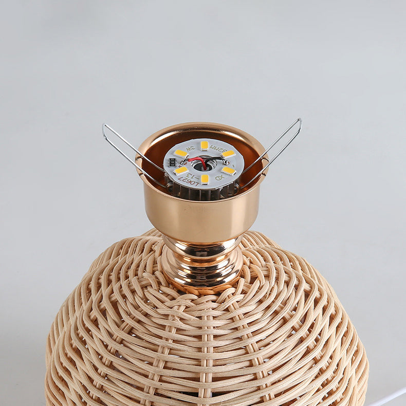 Hjemix | RattaLume Nordic LED Bordlampe | Vevd Rattan & Foldbar Stoffskjerm | Stemningslys | Dekor for Soverommet