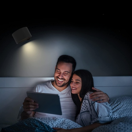 Hjemix | LED Vegglamper, Veggmonterte Lamper med Oppladbart Batteri, 3 Fargetemperaturer & 3 Lysstyrkenivåer, 360° Rotérbar Magnetisk Kugle, Trådløse Vegglamper for Studie, Lesing, Nattbord