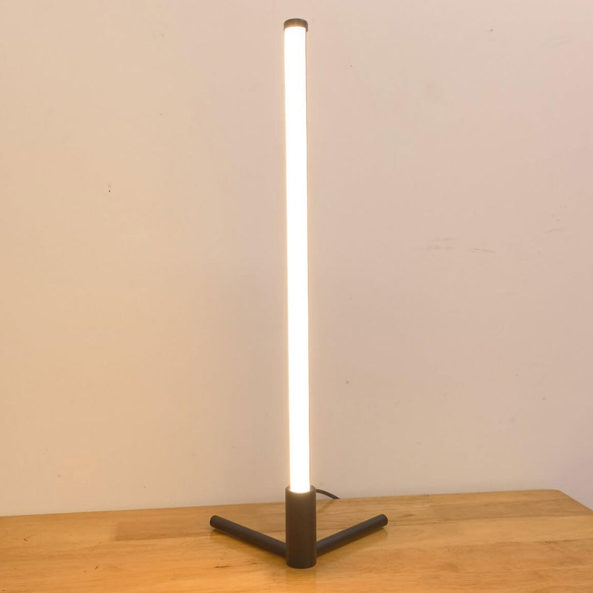 Hjemix | Luminix Bar LED Bordlampe | Minimalistisk Design | Nattlampe & Ambiente Belysning | Moderne & Dekorativ