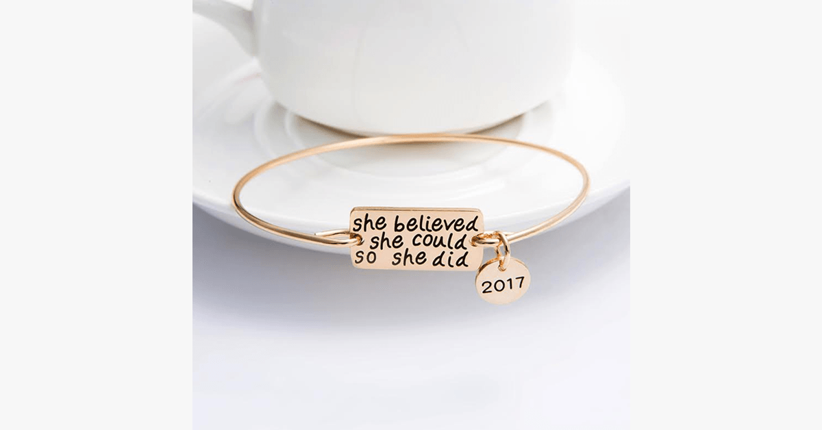 Hjemix | Hun trodde hun kunne, så hun gjorde det armbånd med 2017 charm