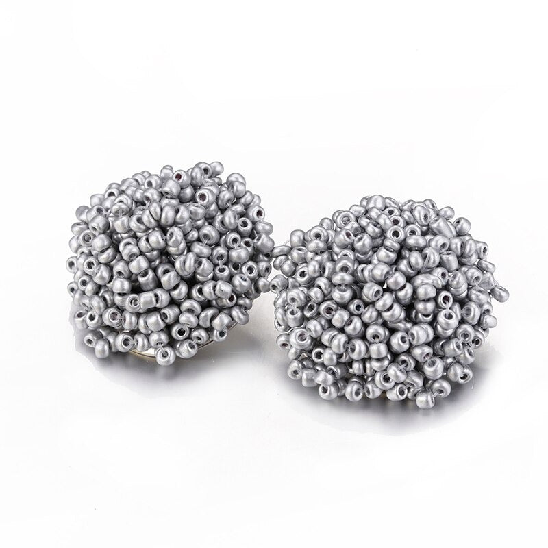 Hjemix | Lys og morsom håndlaget multicolor perle pompom stud øredobber