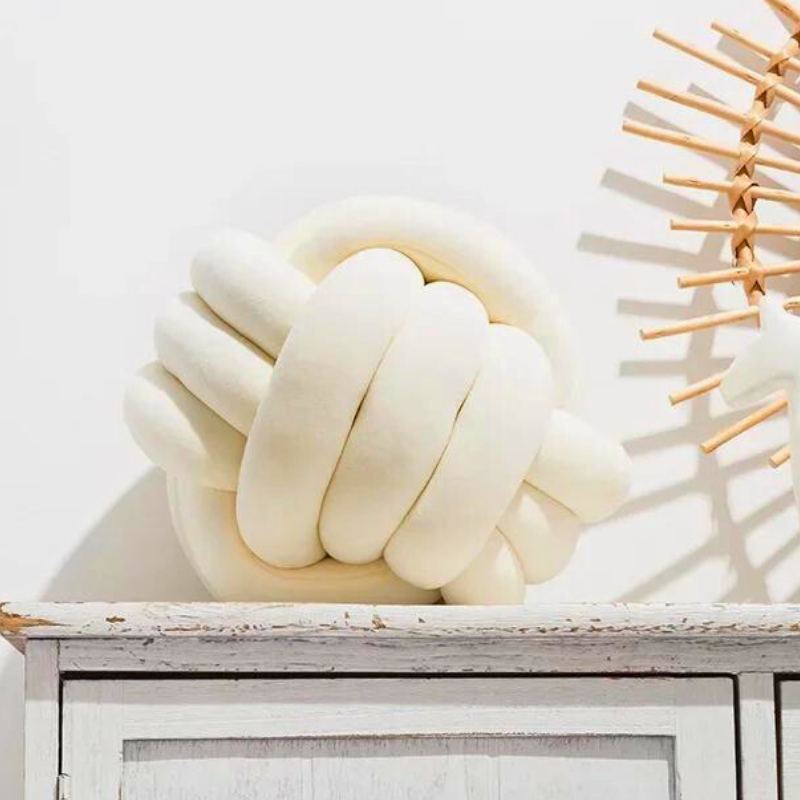 Hjemix | Skandinavisk Knutepute laget av Fløyel