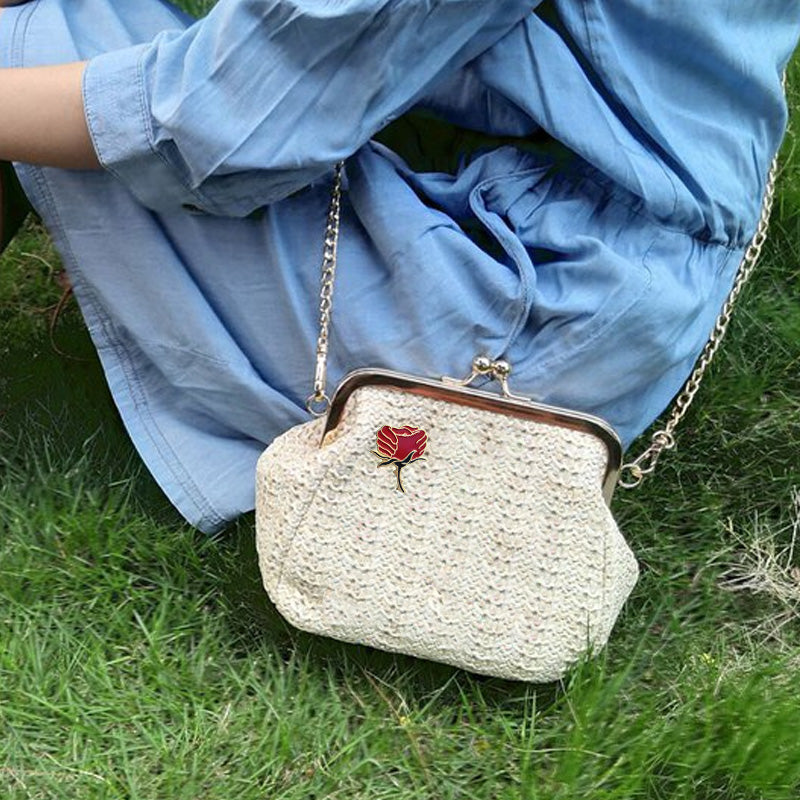 Hjemix | Rose Resilience Emalje Krage Pin