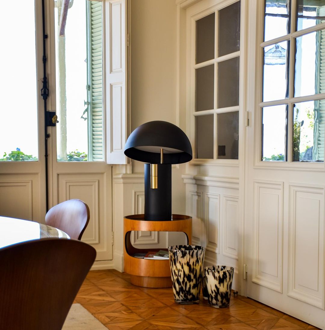 Hjemix | Bordlampe - RetroWave - Minimalistisk & Justerbart Design - Chic Moderne Eleganse