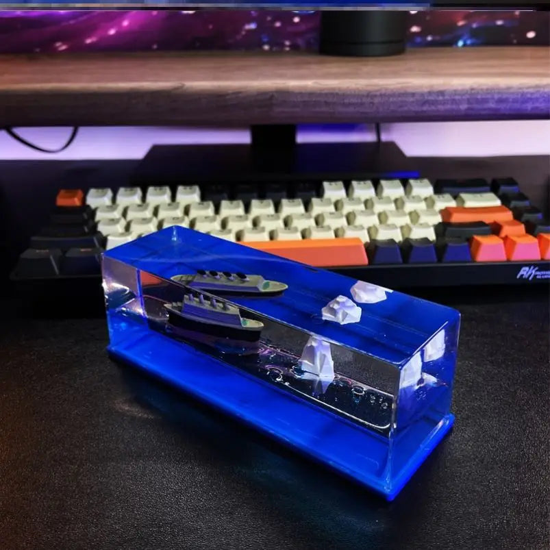 Hjemix | Det usenkbare skipet