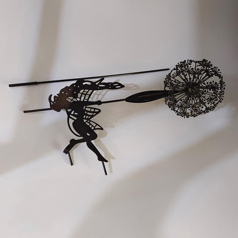 Hjemix | Feer og Løvetann Danser Sammen Skulptur for Utendørs Hage