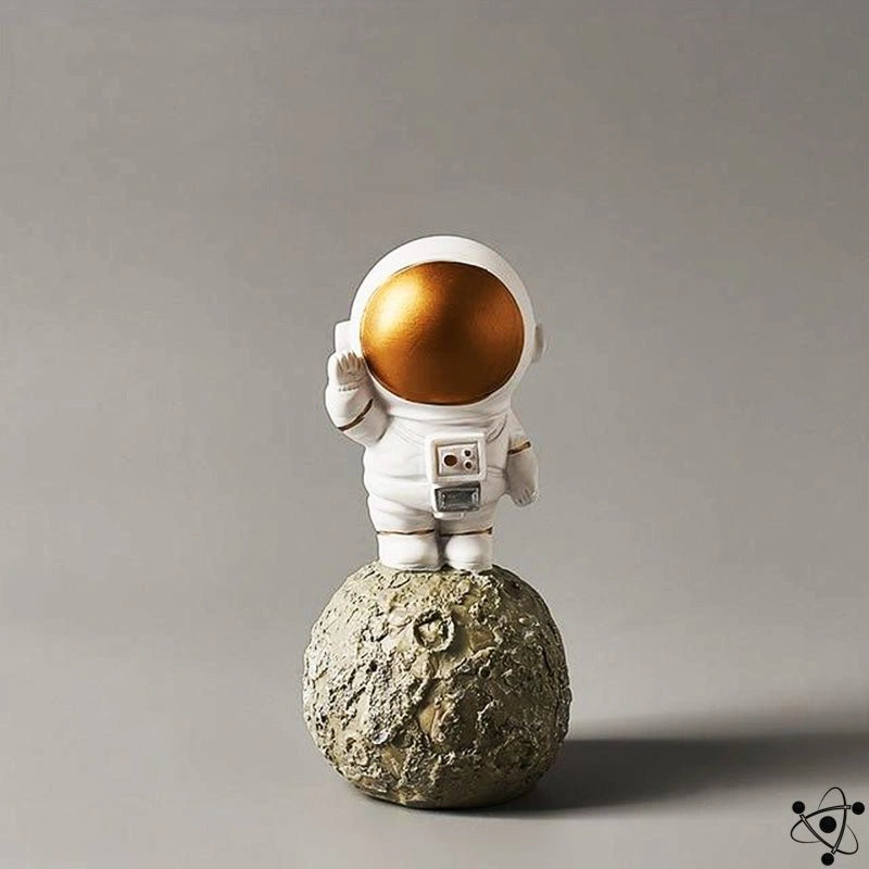 Hjemix | Meteor Astronaut Figurine