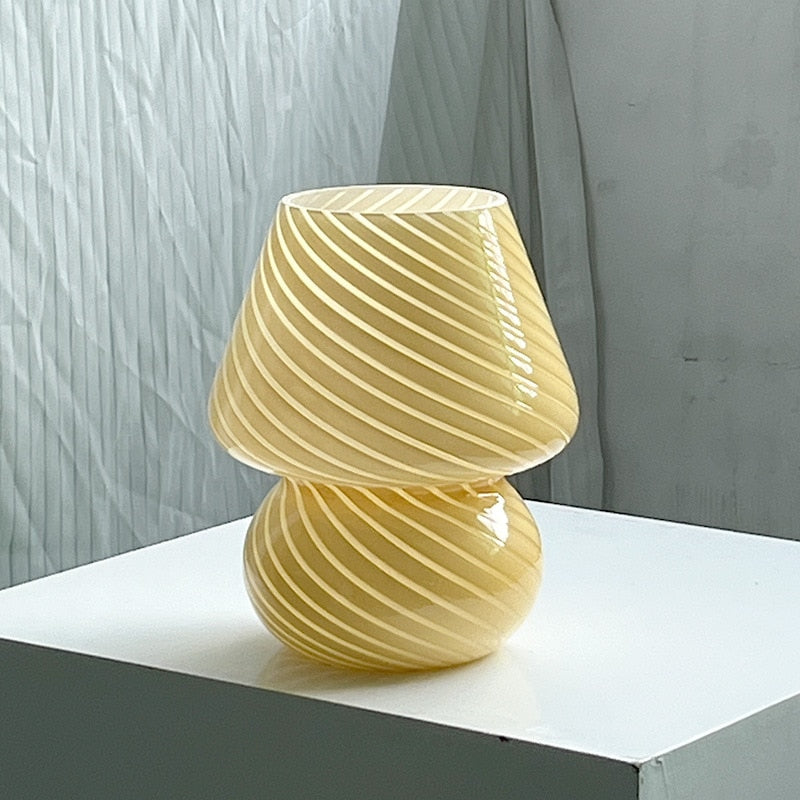 Hjemix | LED Skrivebordslampe i Soppshape laget av Glass
