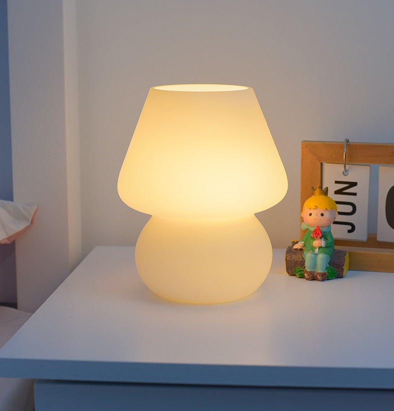 Hjemix | LED Skrivebordslampe i Soppshape laget av Glass