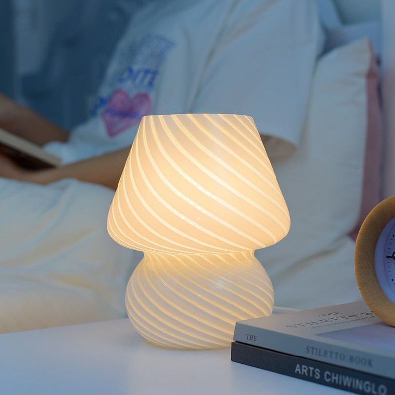Hjemix | LED Skrivebordslampe i Soppshape laget av Glass