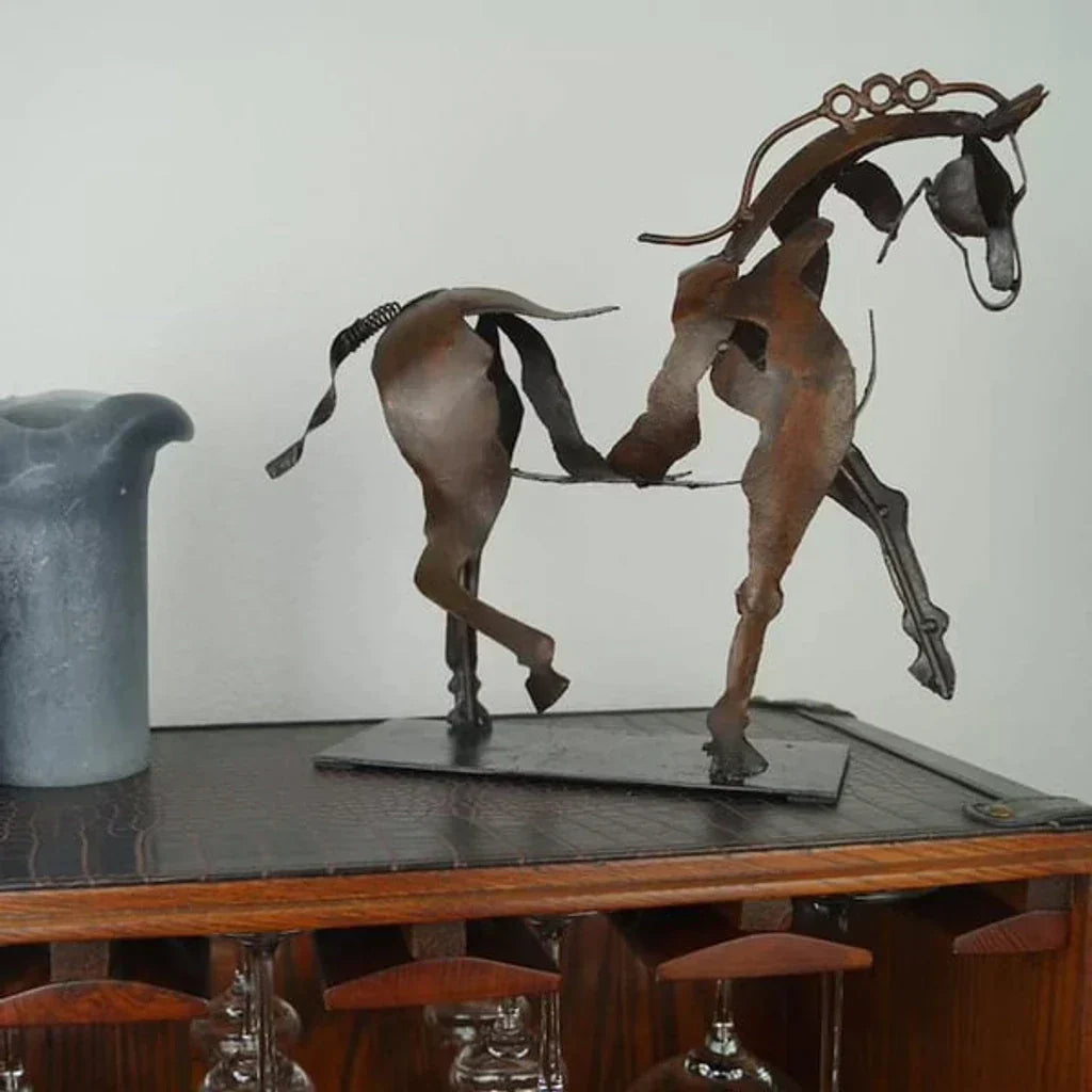 Hjemix | Hest Skulptur - AdonisMetal - Rustikk Eleganse - Tidløst Dekorativt Stykke
