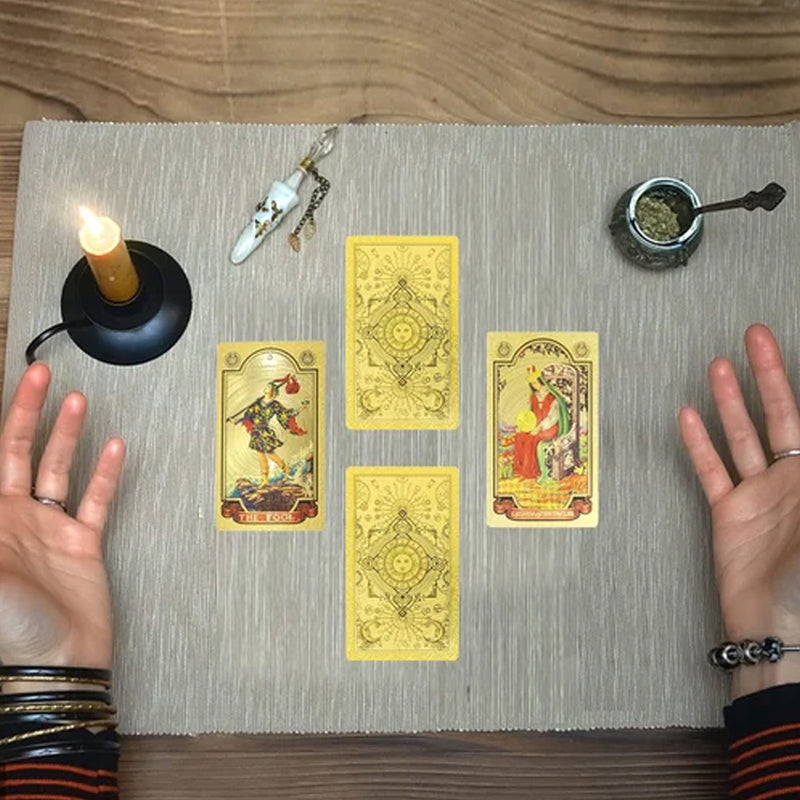 Hjemix | Utforsk den mystiske verden av tarot Gullfarget tarot