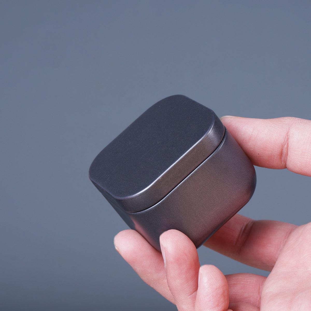 Hjemix | Fargerik oppbevaringsboks | Liten metalldåse for te, godteri, piller