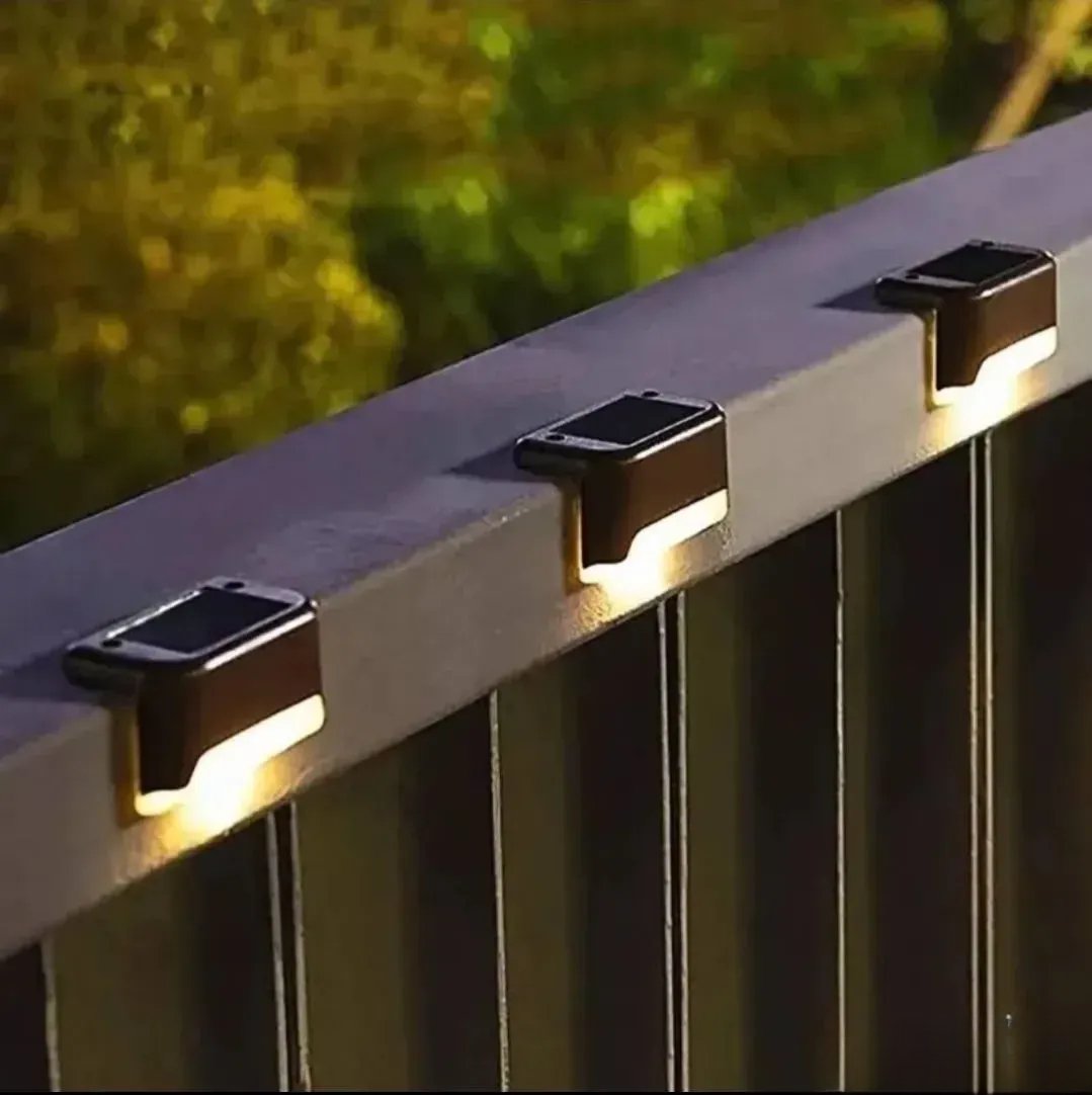 Hjemix | LED Solcelle Utendørs Lampe med Bevegelsesdetektor – værbestandig Solcellevegglys for Hage og Sti