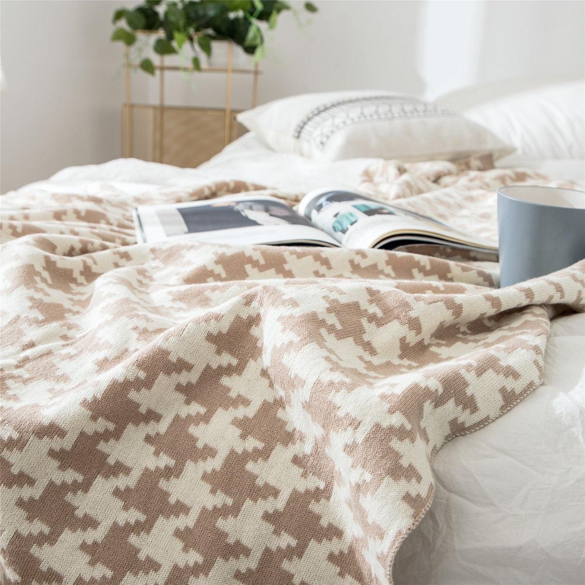 Hjemix | PlaidLuxe Houndstooth Kasteteppe | Rutete Design | Myk & Koselig | Ulike Størrelser