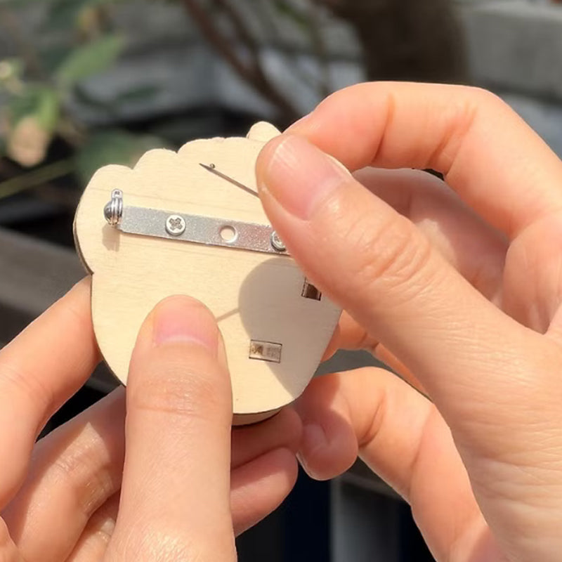 Hjemix | Morsom Tre Finger Pin