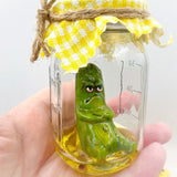 Hjemix | Grumpy Pickle in a Jar Skulptur