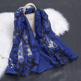 Hjemix | Silkesjal med utskåret blomstermotiv