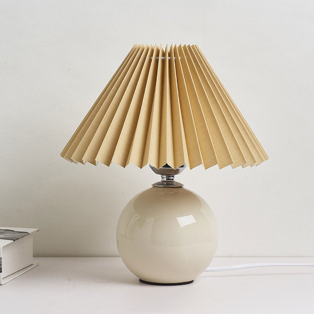 Hjemix | Nordisk minimalistisk 1-lampe bordlampe laget av keramikk med folder
