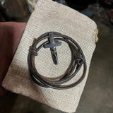 Hjemix | Håndlaget - Kors Nakke Smykke