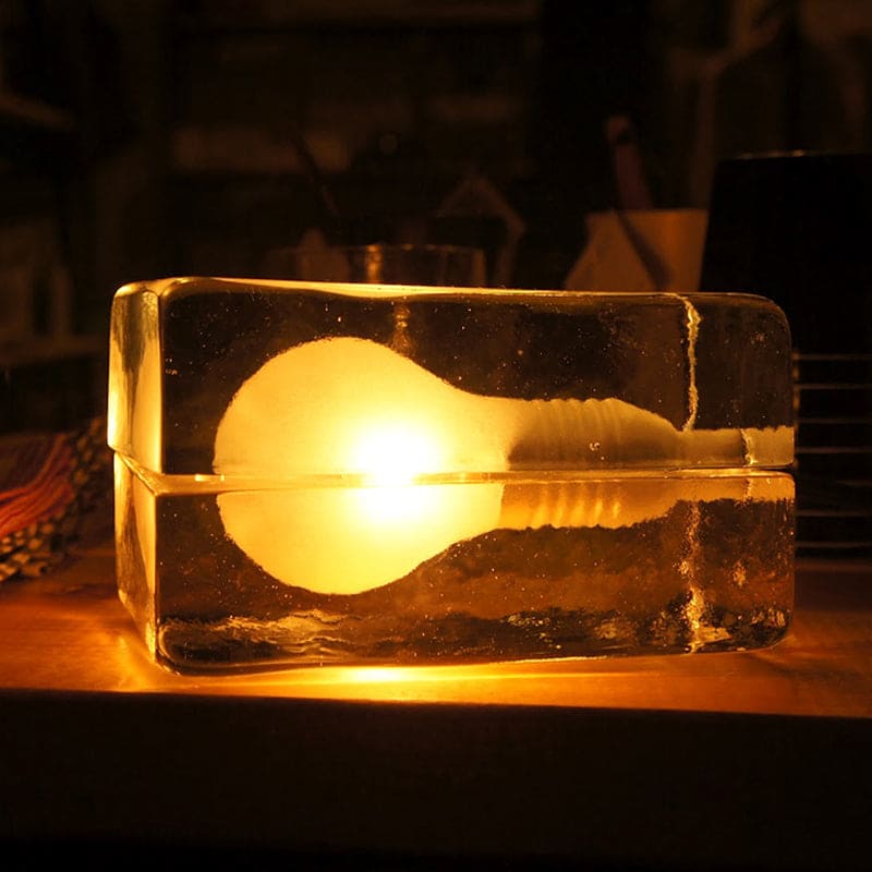 Hjemix | Isbit Lampe - Moderne Bordlampe i Form av en Isblokk
