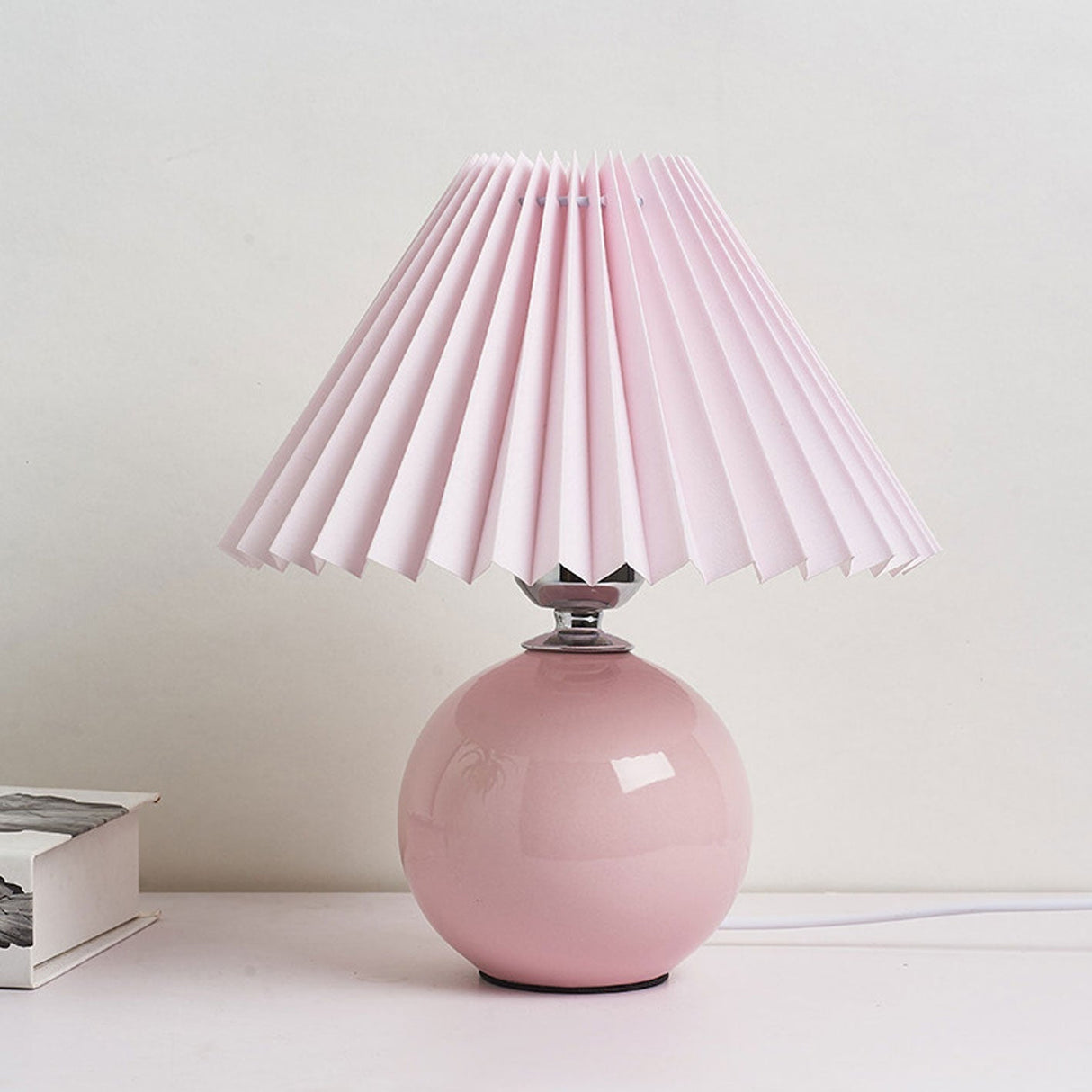 Hjemix | Nordisk minimalistisk 1-lampe bordlampe laget av keramikk med folder