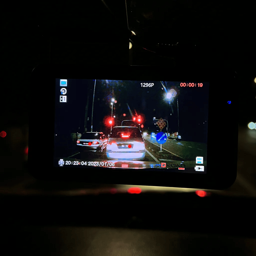 Hjemix | 📹 Dashbordkamera med to linser, 1080P HD og nattsyn - 170° vidvinkel