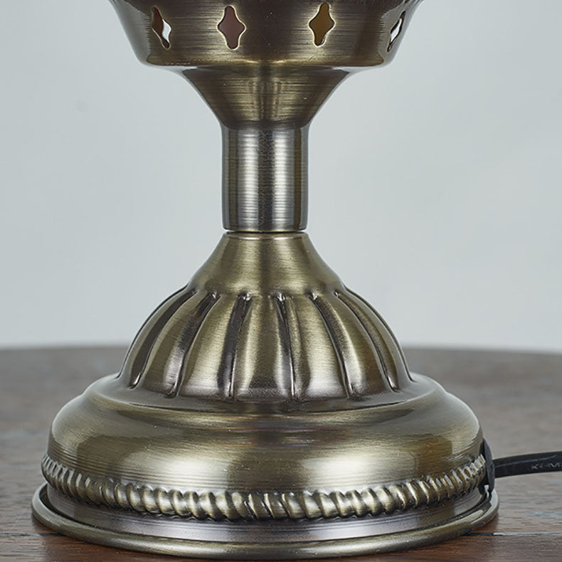 Hjemix | Tradisjonell Tiffany romantisk oval jern emaljert 1-lampe bordlampe for soverommet