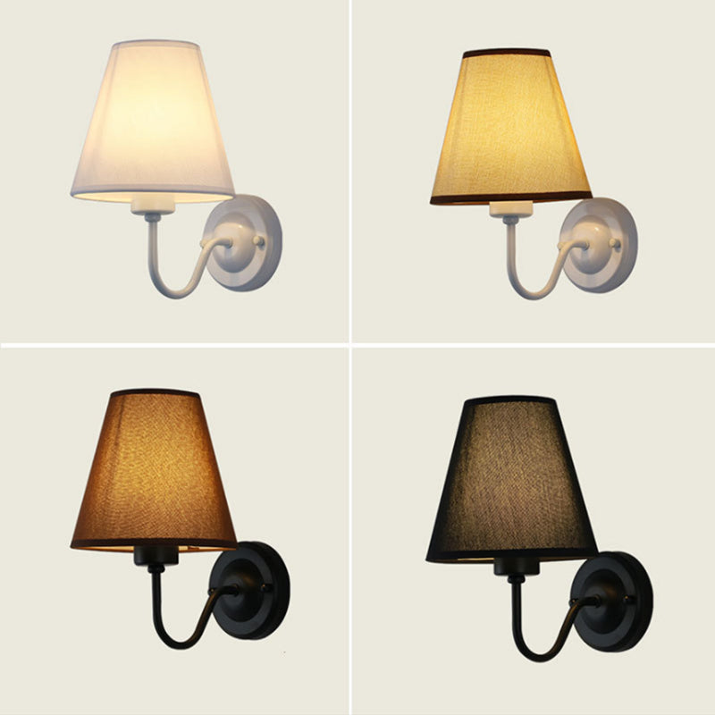 Hjemix | Svart/Brun/Beige Keglevegglampe Nordisk 1-lys Stoffveggbelysning med Buet Arm i Svart/Hvit