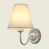 Hjemix | Svart/Brun/Beige Keglevegglampe Nordisk 1-lys Stoffveggbelysning med Buet Arm i Svart/Hvit