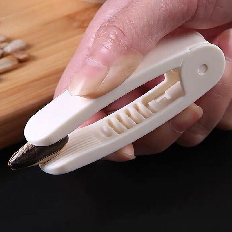 Hjemix | Peanut Seed Peel Plastic Peanut Clip
