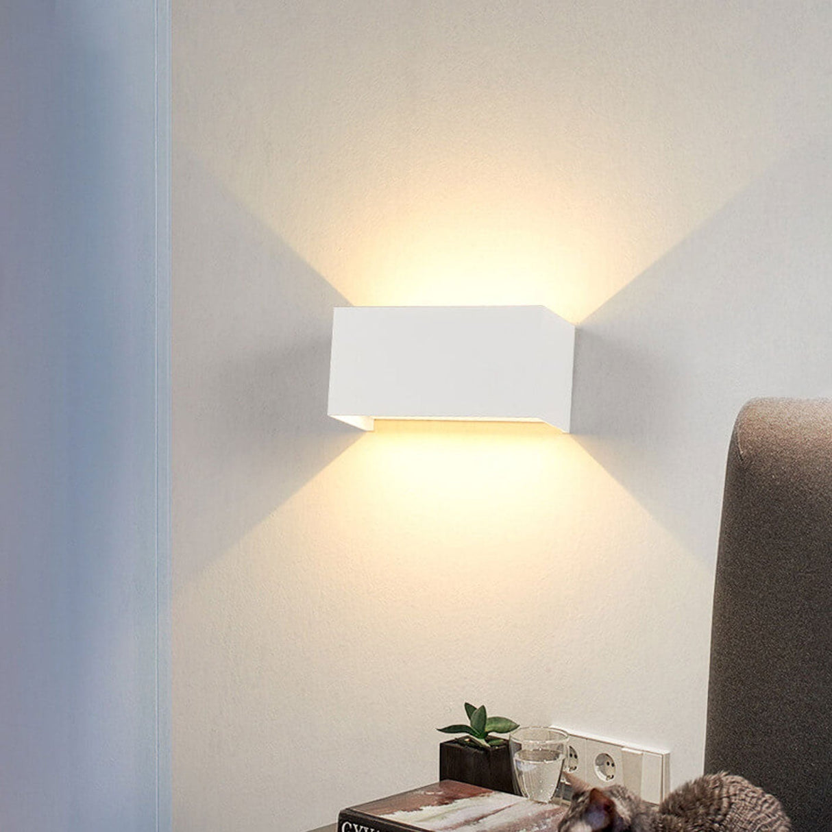 Hjemix | Moderne vanntett rektangulær LED-vegglampe for utendørs bruk med opp- og nedlys