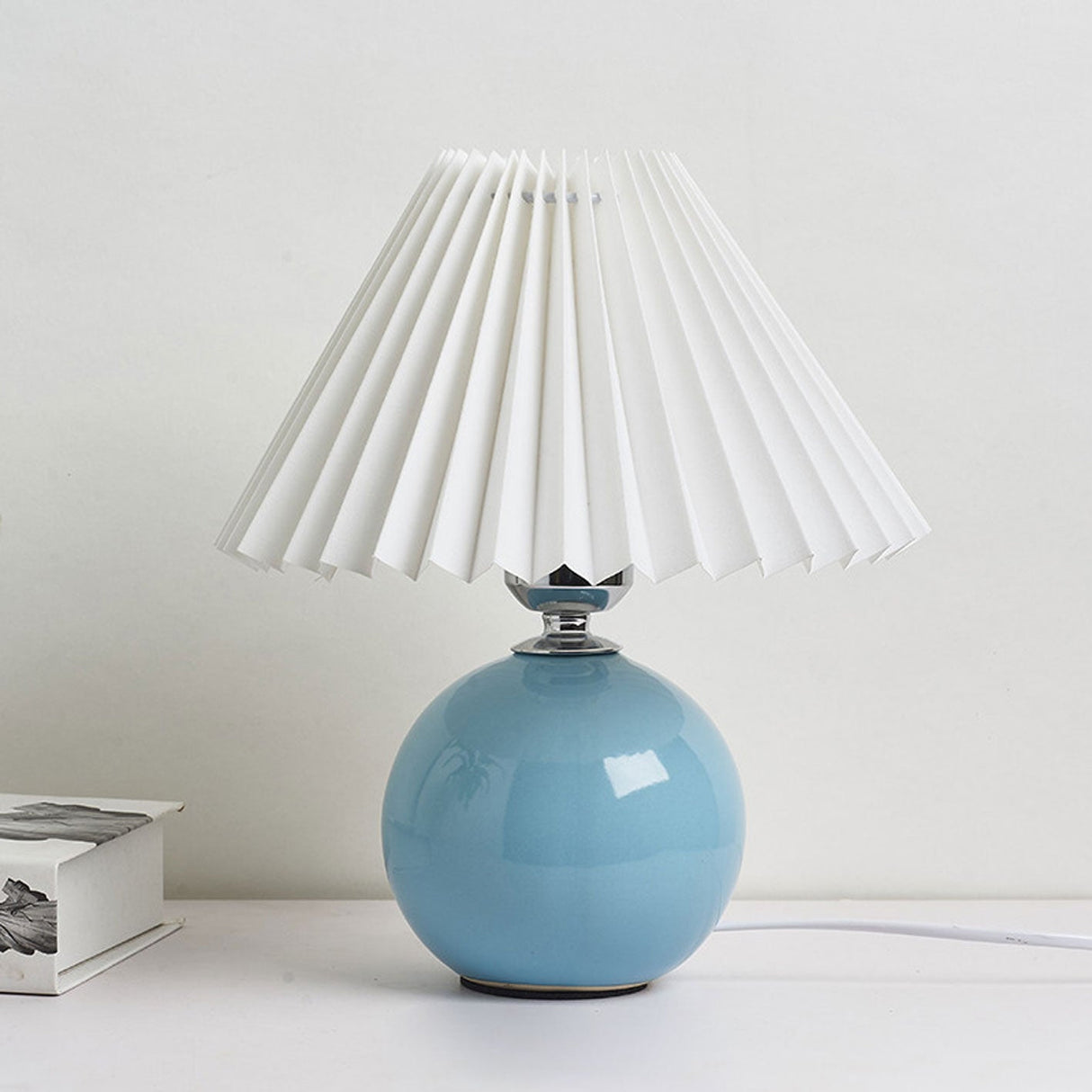 Hjemix | Nordisk minimalistisk 1-lampe bordlampe laget av keramikk med folder