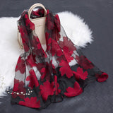 Hjemix | Silkesjal med utskåret blomstermotiv