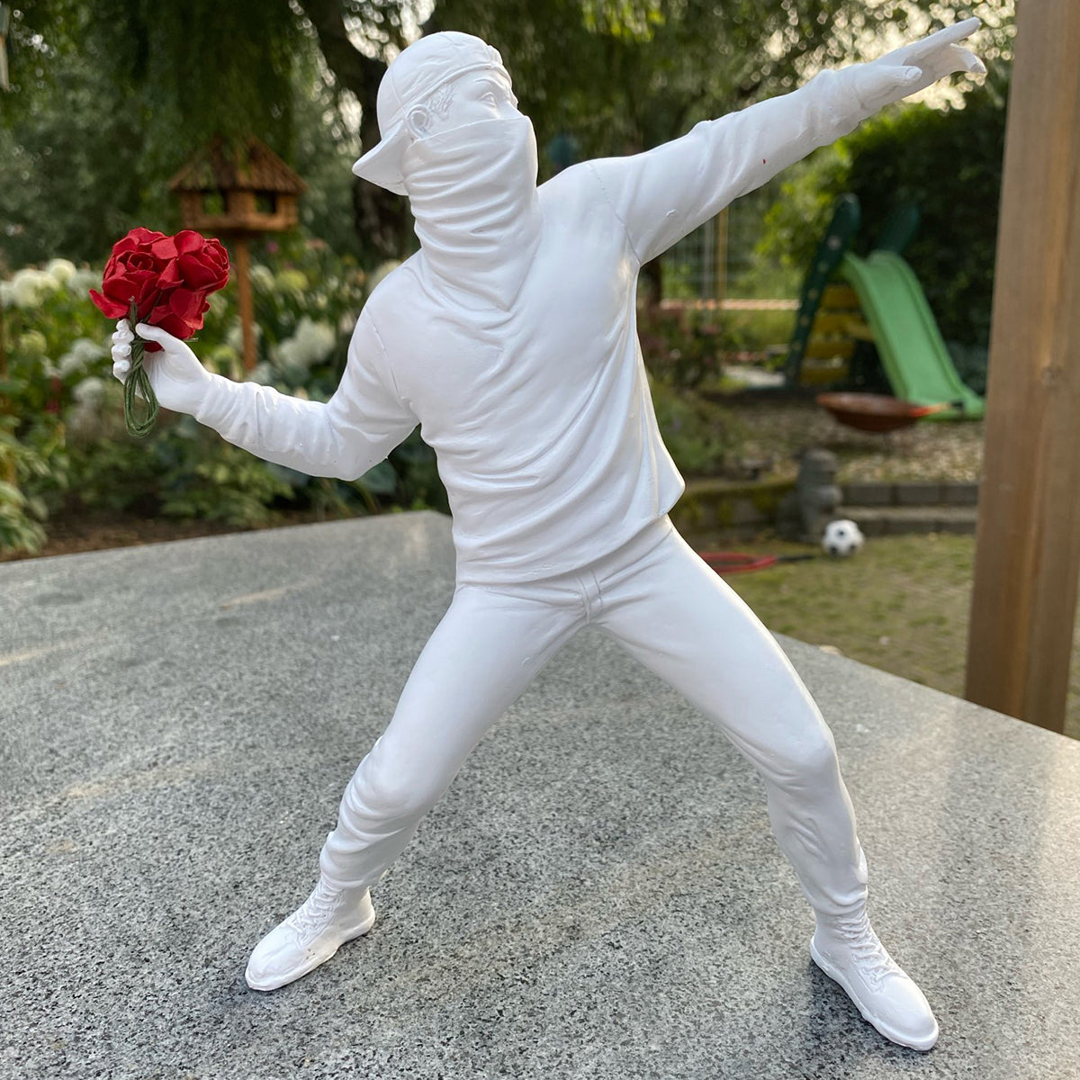 Hjemix | Banksy Blomster Opprører