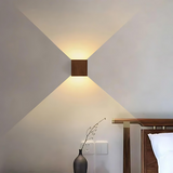 Hjemix | NordiLume | Skandinavisk firkantet trevegglampe