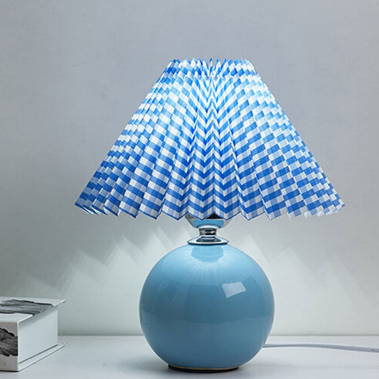 Hjemix | Nordisk minimalistisk 1-lampe bordlampe laget av keramikk med folder
