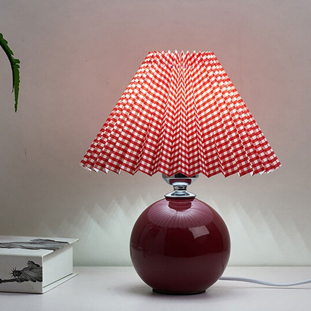 Hjemix | Nordisk minimalistisk 1-lampe bordlampe laget av keramikk med folder