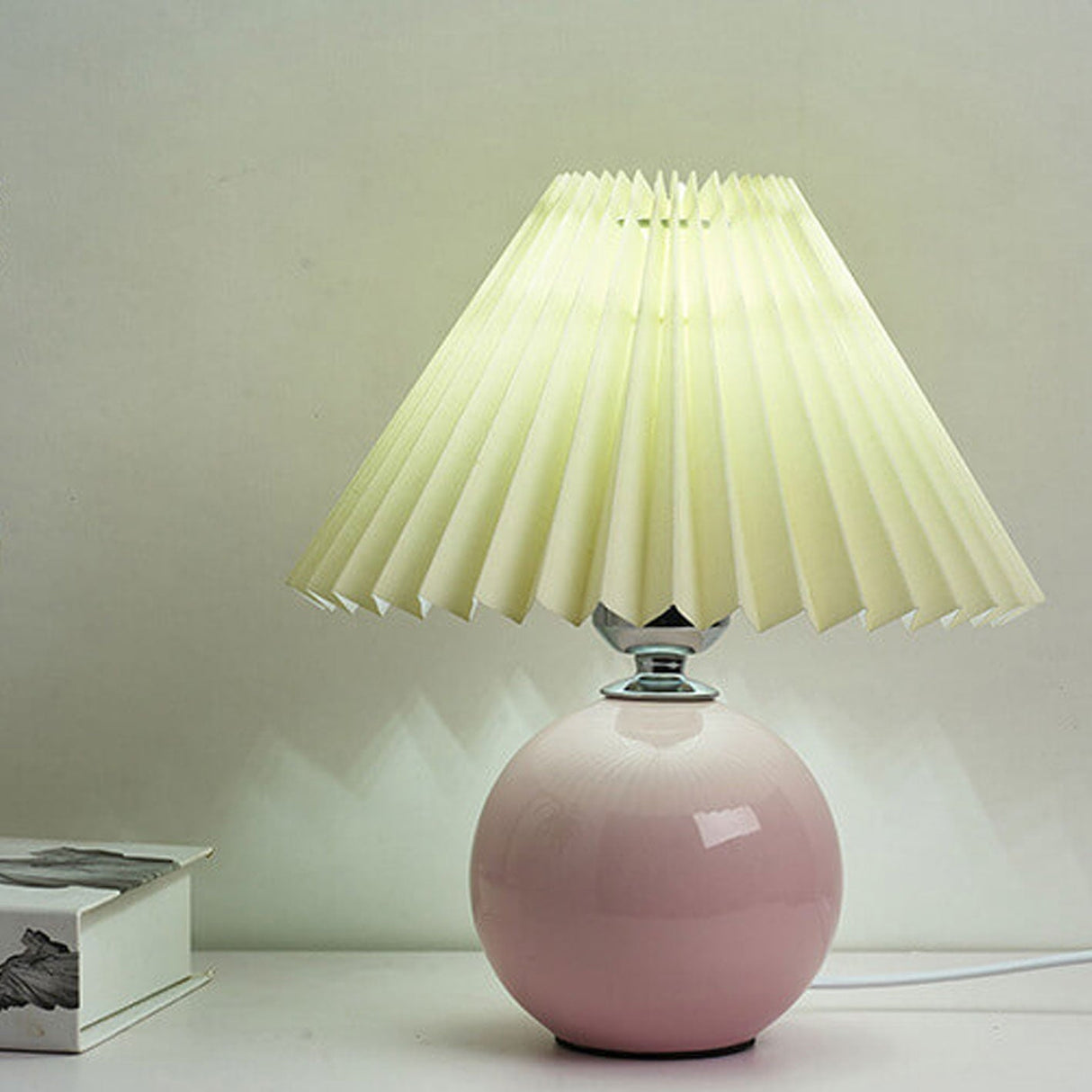 Hjemix | Nordisk minimalistisk 1-lampe bordlampe laget av keramikk med folder