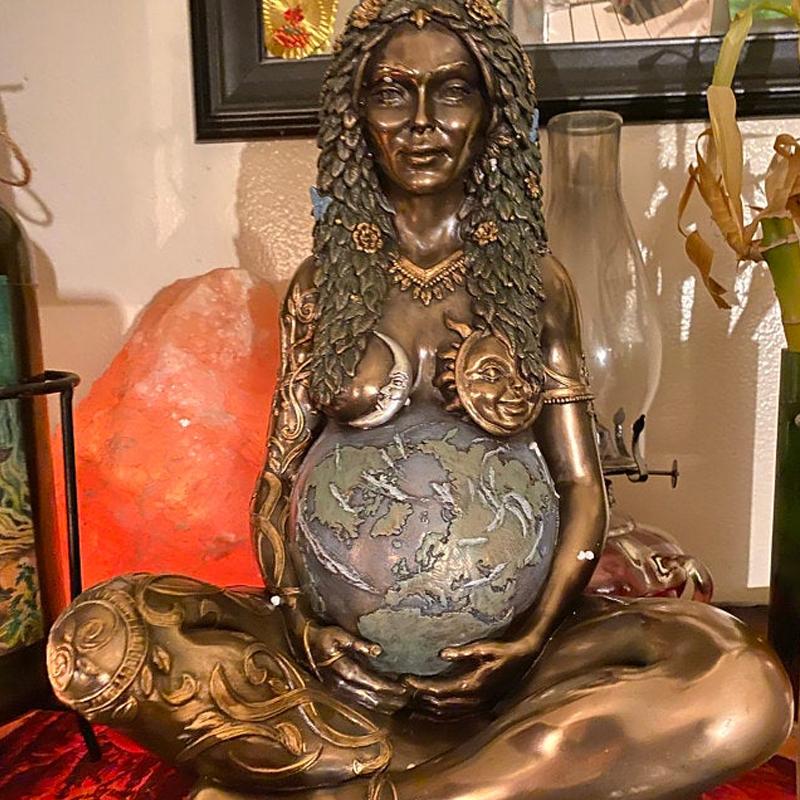 Hjemix | Mor Jord Gudinne Statue
