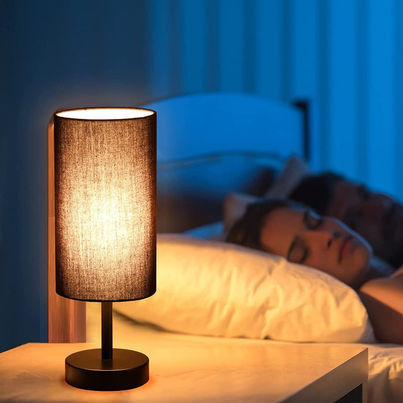 Hjemix | Lampe med USB-tilkobling Berøringskontroll Bordlampe for Soverom Tre 3-trinns dimbar Sengelampe med Rund Linestoffskjerm for Stue, Studenthybel, Hjemmekontor