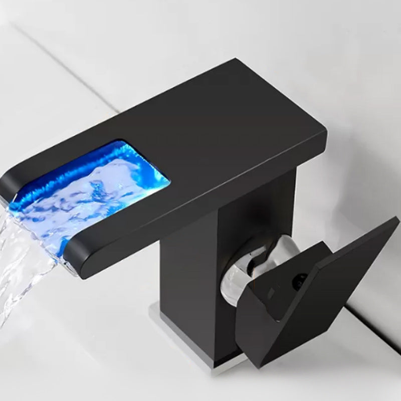 Hjemix | Moderne vannfall tut baderom vask med LED messing baderom vask