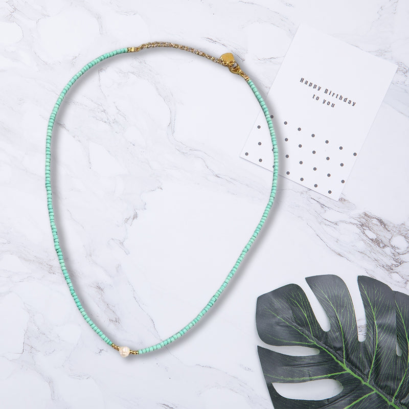 Hjemix | Halskjede laget av ferskvannsperler