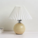 Hjemix | Nordisk minimalistisk 1-lampe bordlampe laget av keramikk med folder