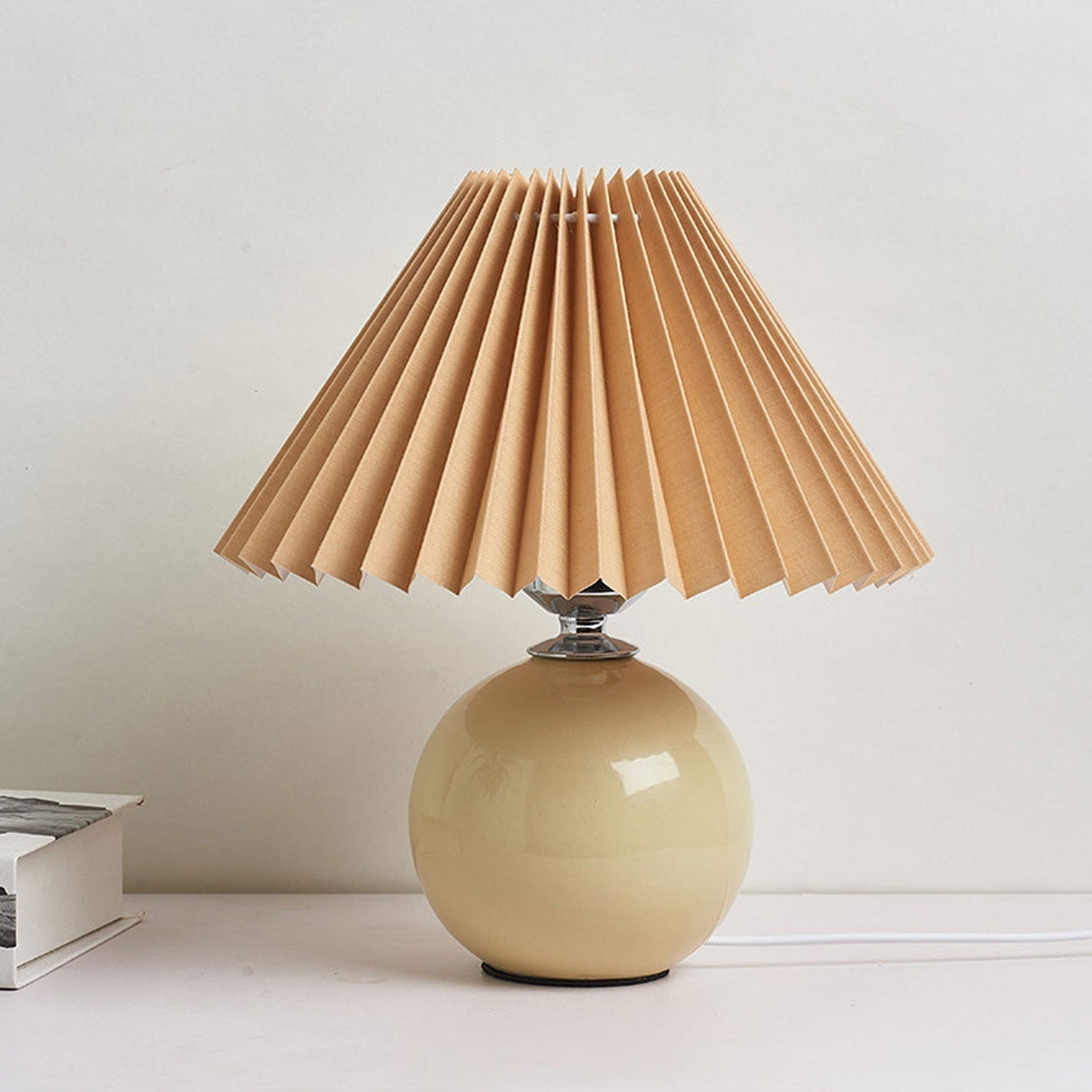 Hjemix | Nordisk minimalistisk 1-lampe bordlampe laget av keramikk med folder