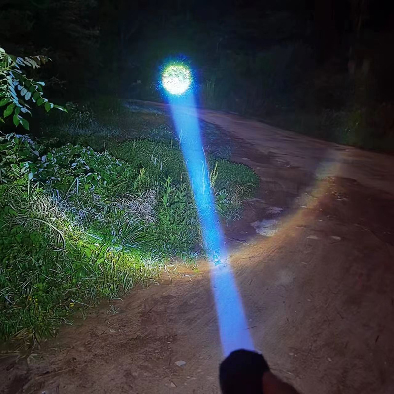 LED MATRIX LASER LOMMELAMPE